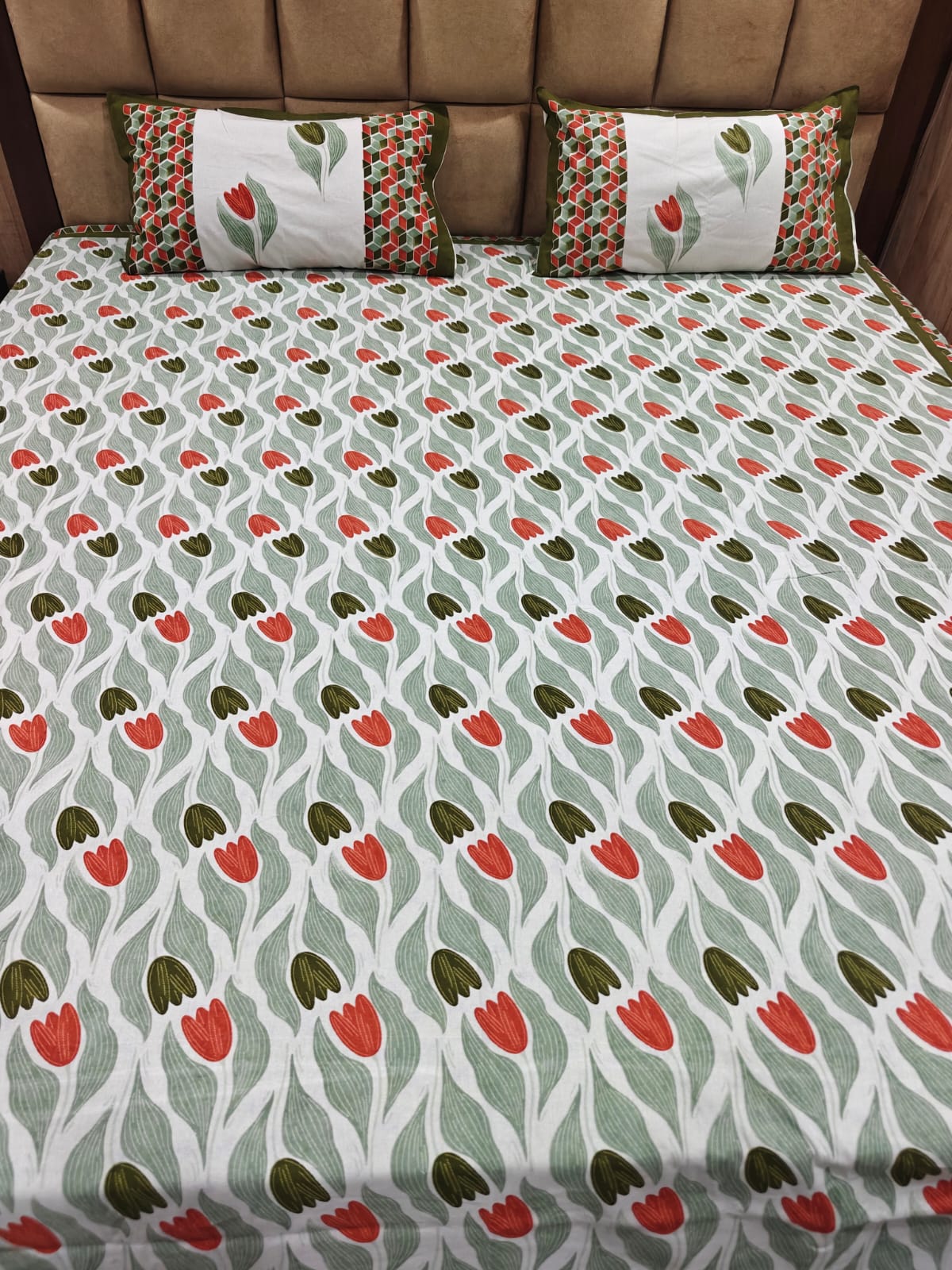 100% Cotton 250 TC King Bedsheet