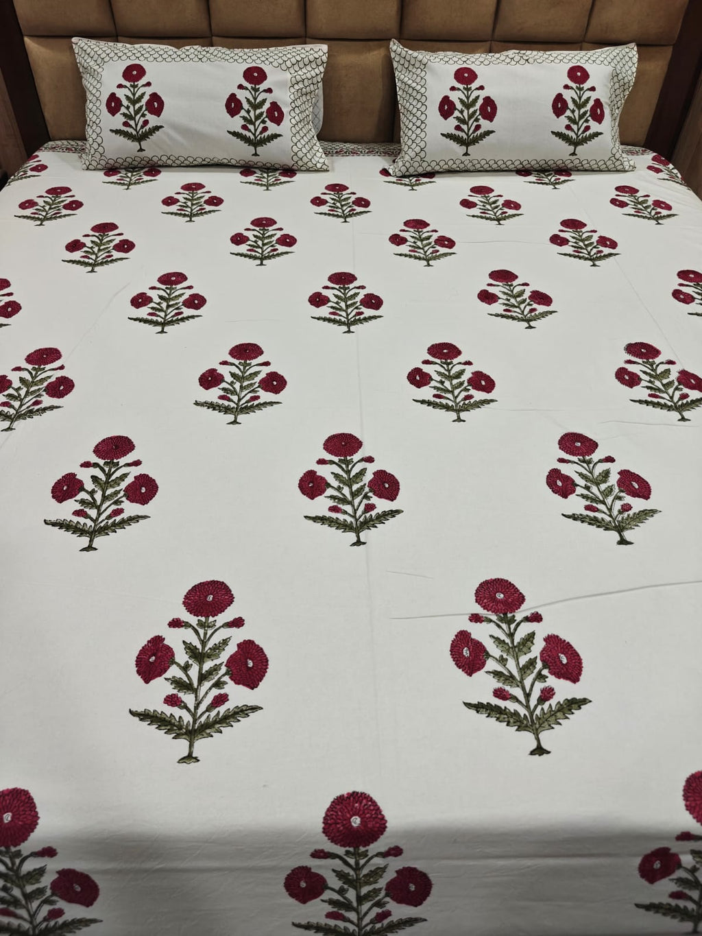Handblock Printed 100% Cotton 250 TC King Bedsheet Set with 2 Pillow Covers - Mehrun Bagh