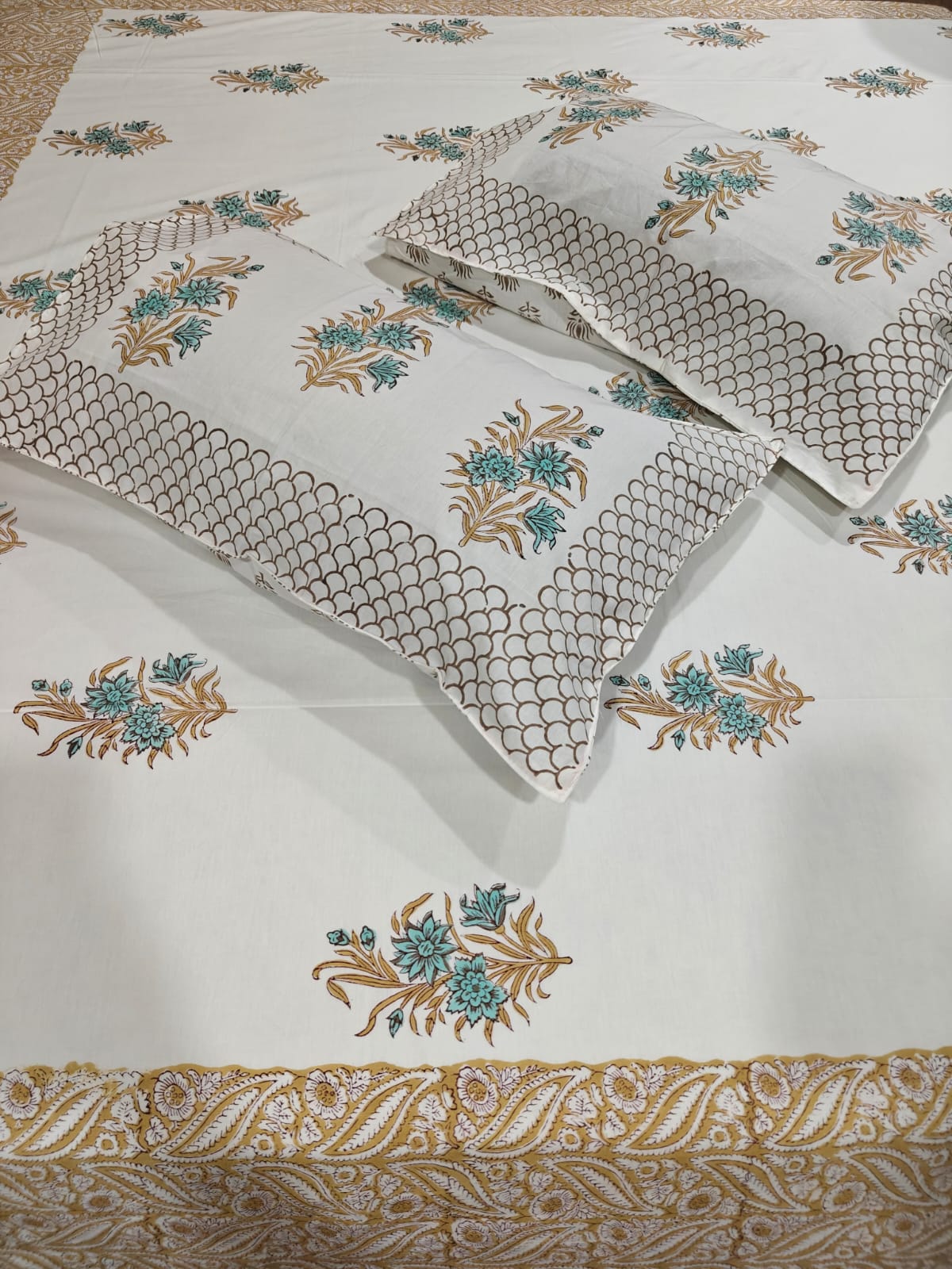 350 TC Handblock Percale Cotton King Bedsheet Set with 2 Pillow Covers - Firoza Mehak