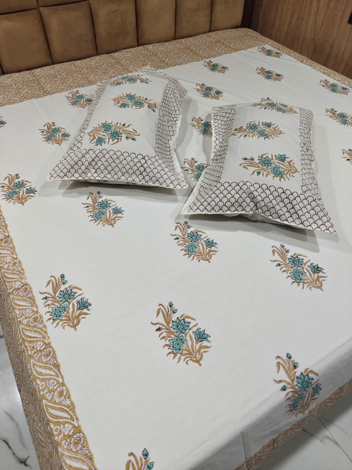 350 TC Handblock Percale Cotton King Bedsheet Set with 2 Pillow Covers - Firoza Mehak