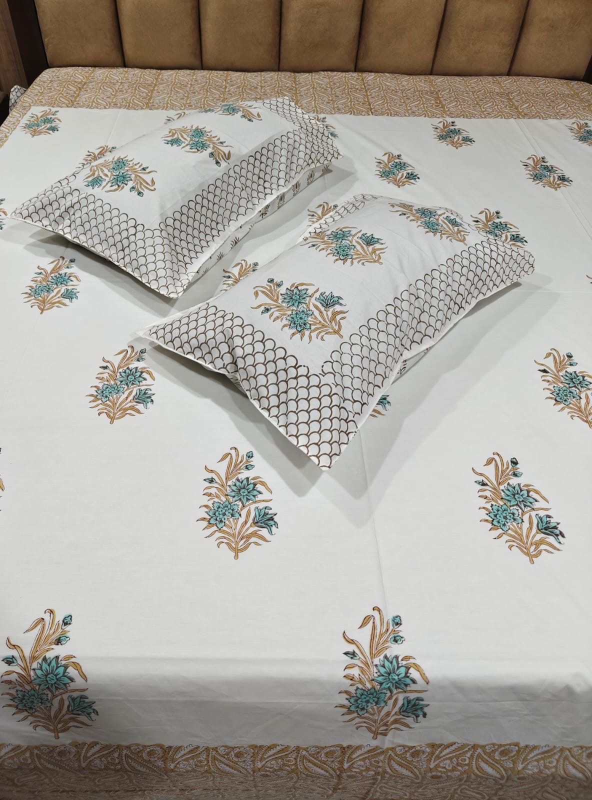 350 TC Handblock Percale Cotton King Bedsheet Set with 2 Pillow Covers - Firoza Mehak