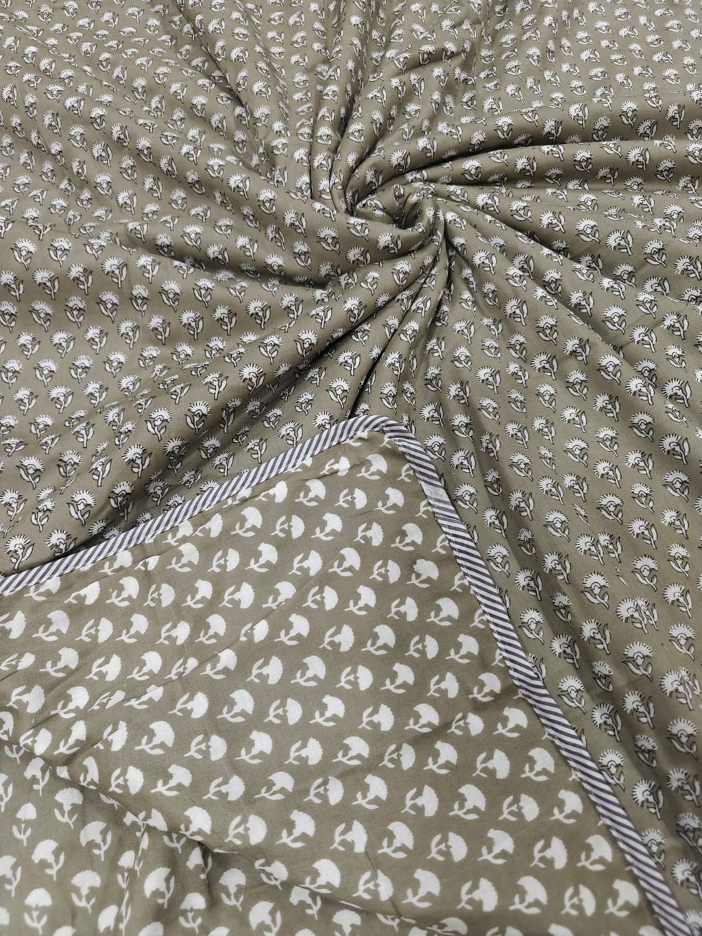 Tulip Collection Reversible Mulmul Double Dohar