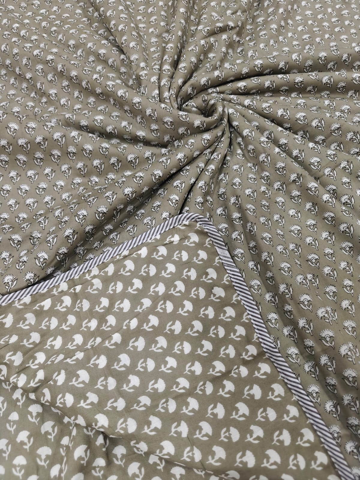 Tulip Collection Reversible Mulmul Double Dohar