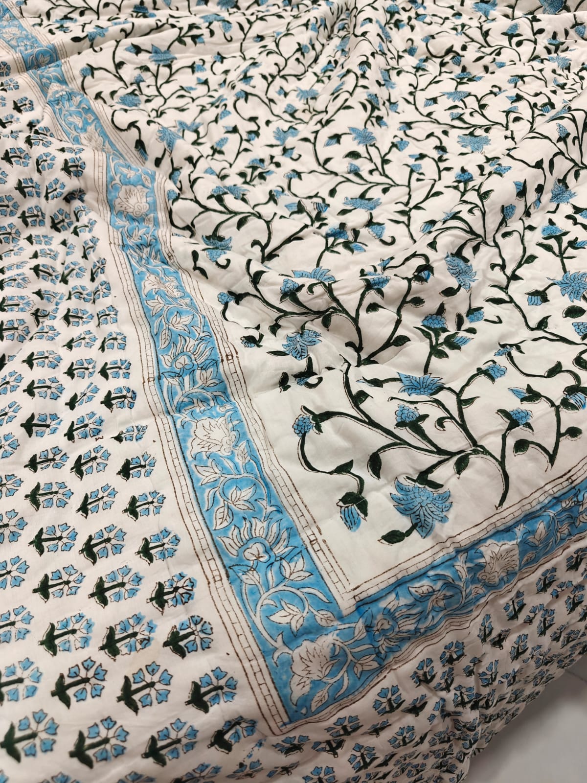 Premium Reversible Handblock Printed Mulmul King Quilt - Neel Jharokha