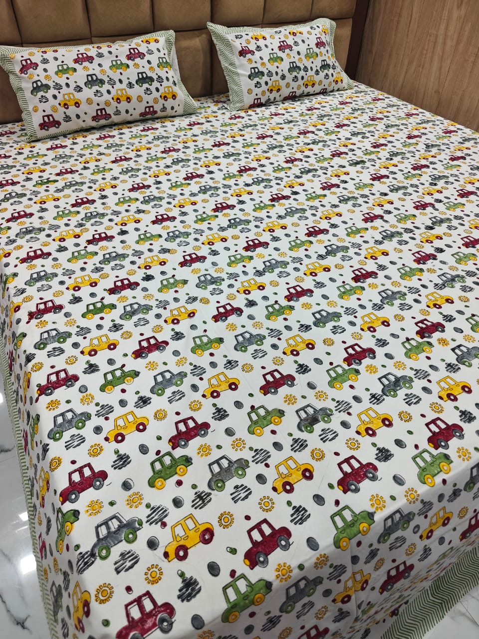 Kids 100% Cotton 250 TC King Bedsheet Set - Traffic Parade