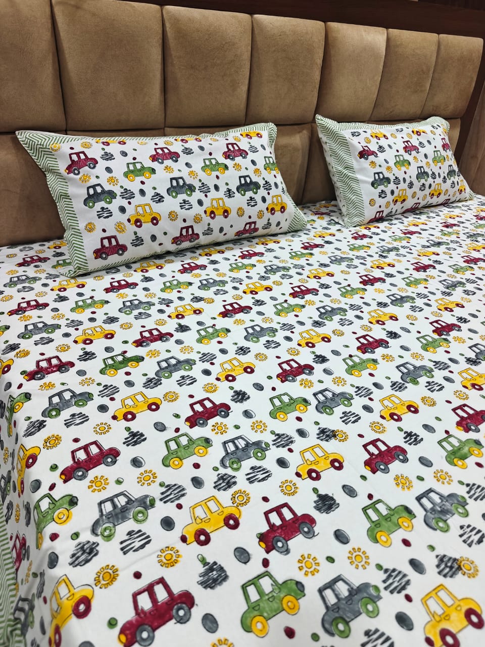 Kids 100% Cotton 250 TC King Bedsheet Set - Traffic Parade
