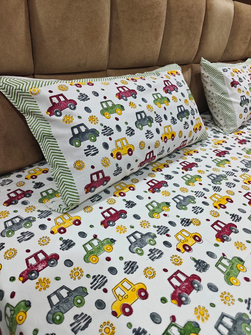 Kids 100% Cotton 250 TC King Bedsheet Set - Traffic Parade