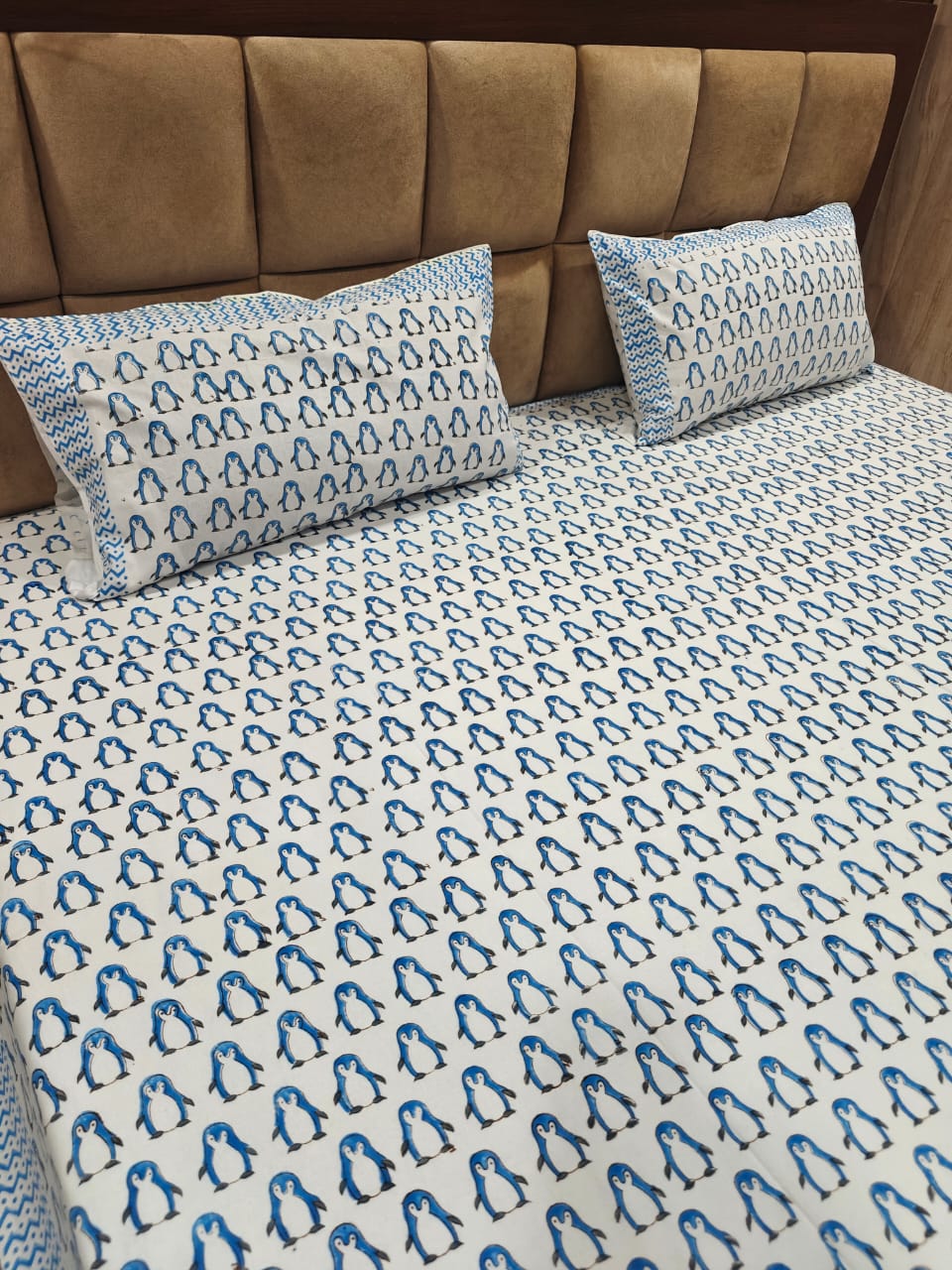 Kids 100% Cotton 250 TC King Bedsheet Set - Polar Pals