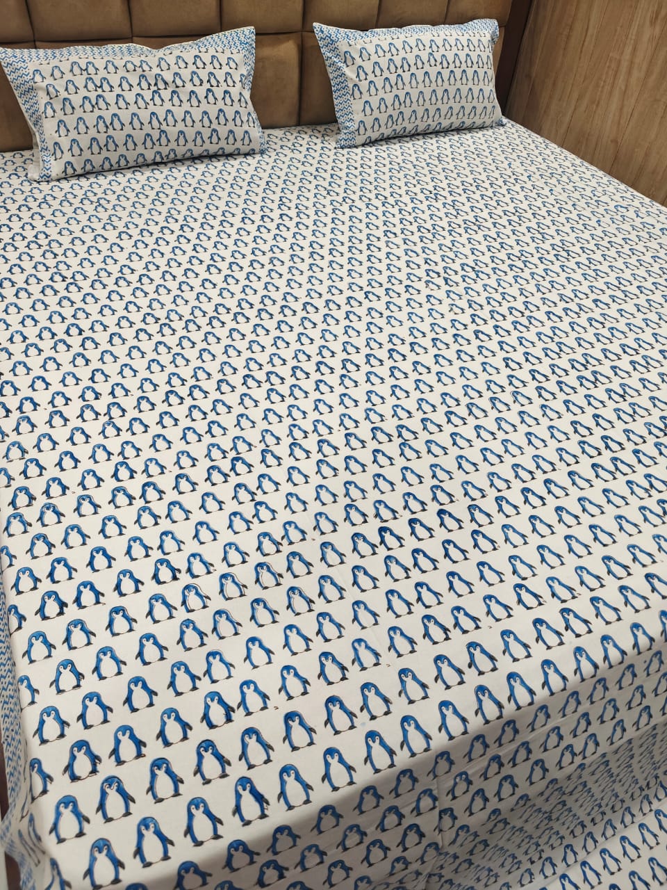 Kids 100% Cotton 250 TC King Bedsheet Set - Polar Pals