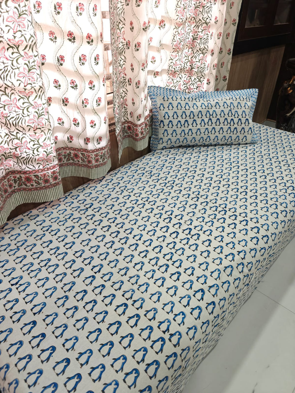 Handblock Printed Cotton Kids Single Bedsheet - Polar Pals