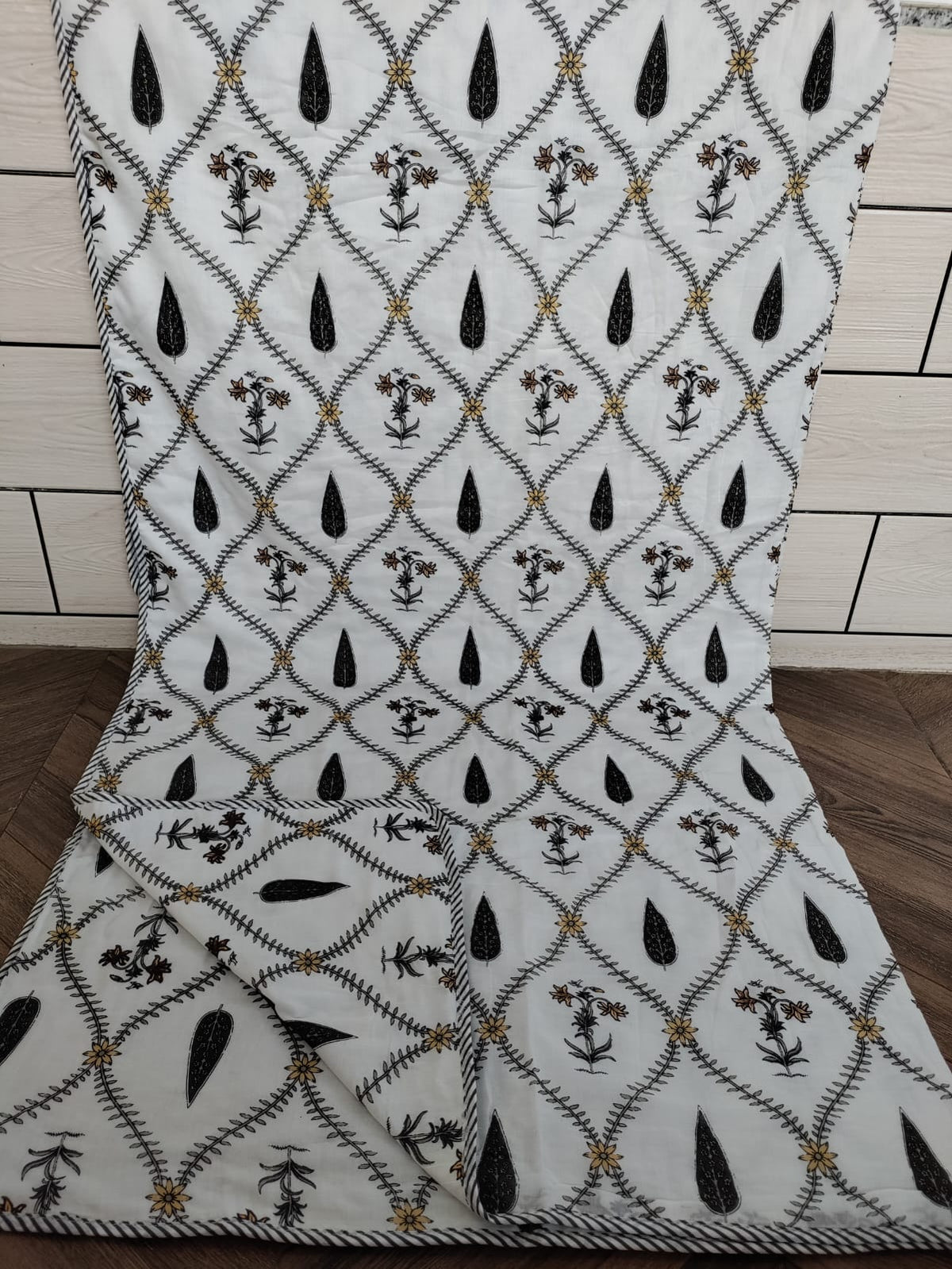 Tulip Collection Reversible Mulmul Single Dohar