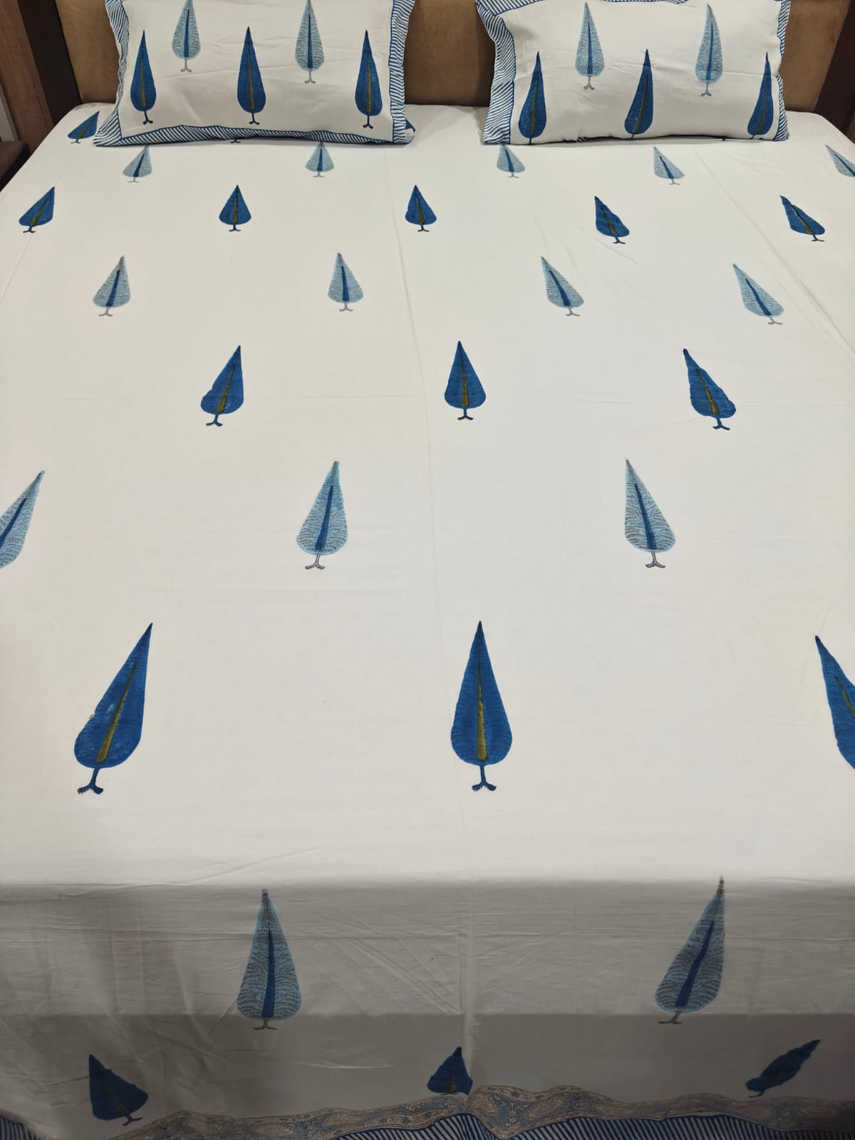 Super Premium Handblock Percale Cotton Super King Bedsheet Set - Neel Pankh