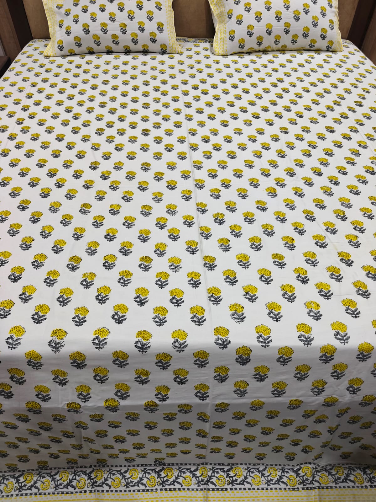 Super Premium Handblock Percale Cotton Super King Bedsheet Set - Genda Noor