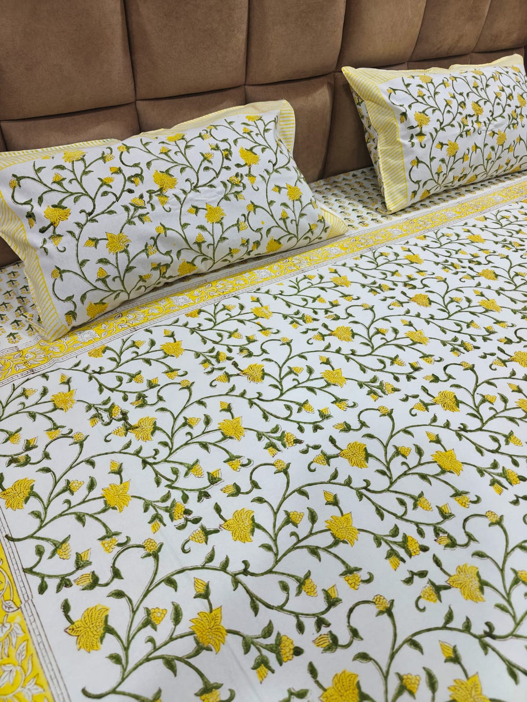 Handblock Printed 100% Cotton Super King Bedsheet Set - Peeli Bela