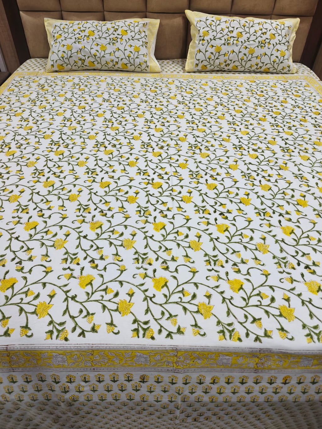 Handblock Printed 100% Cotton Super King Bedsheet Set - Peeli Bela