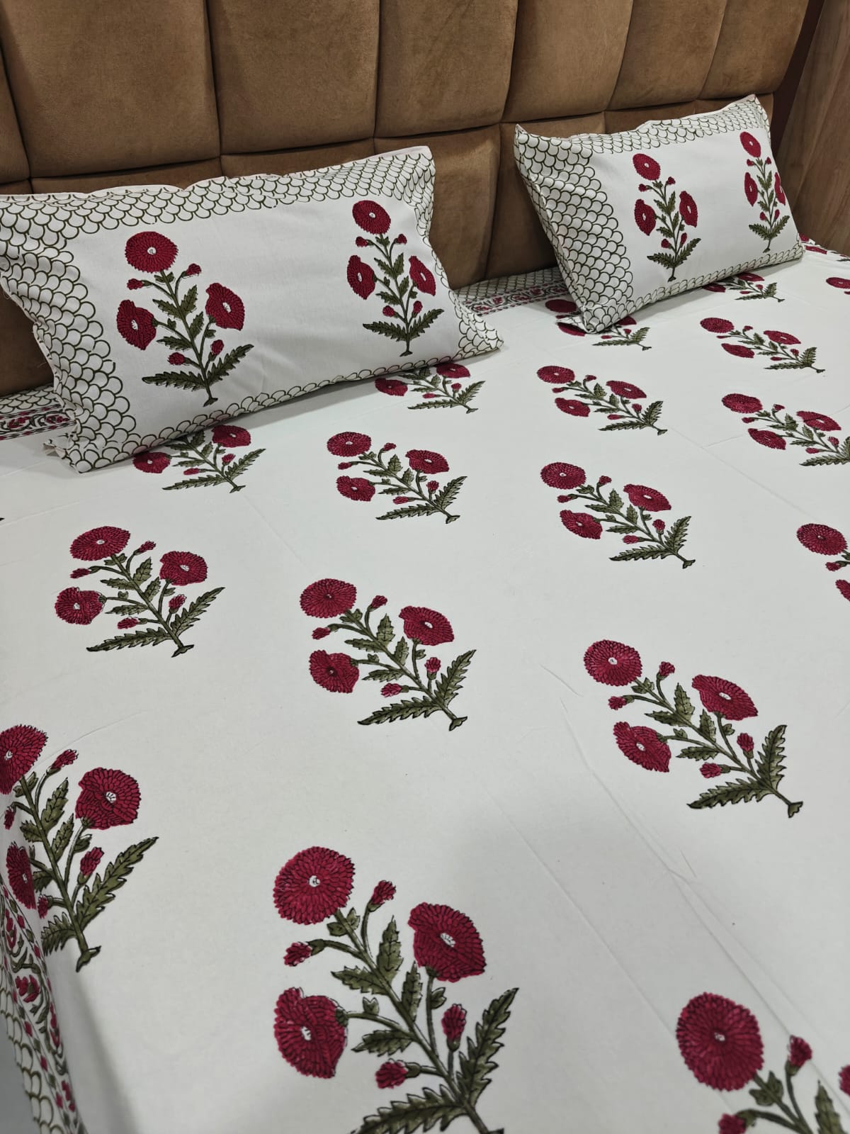 Handblock Printed 100% Cotton Super King Bedsheet Set - Mehrun Bagh
