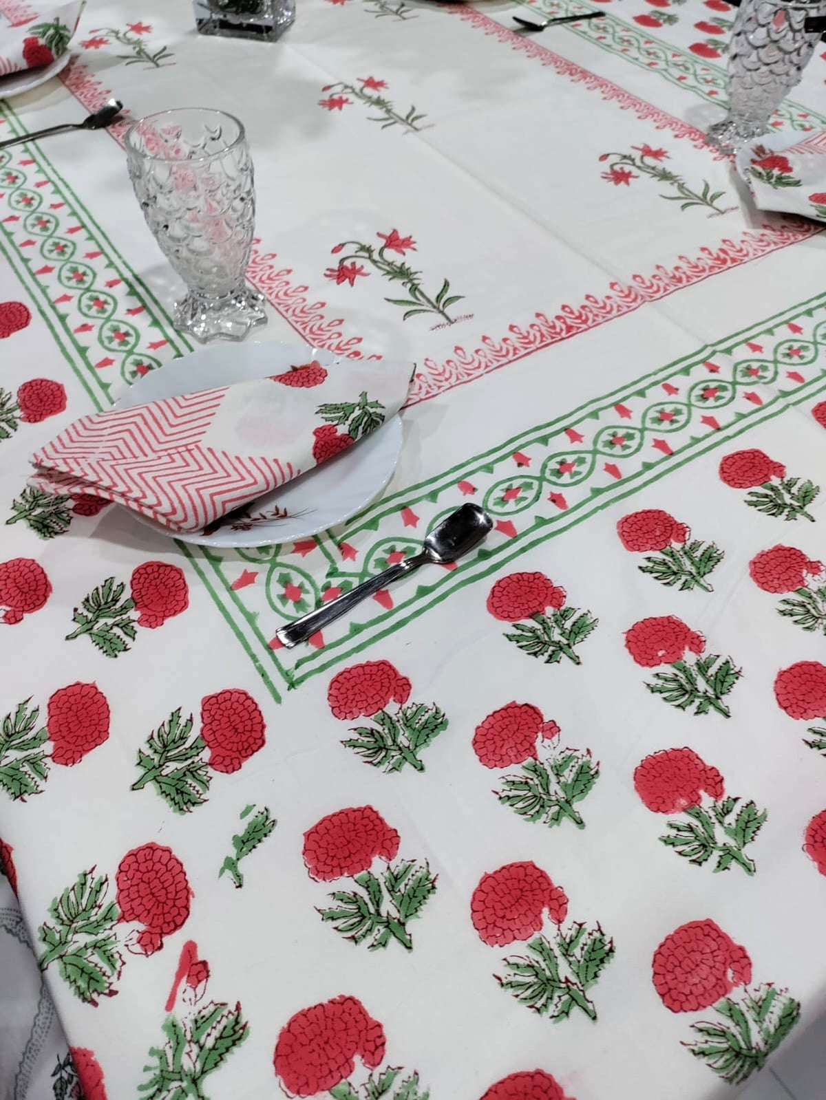 Handblock Printed Cotton Dining Table Cover & 6 Napkin Set - Gulnaar Leher
