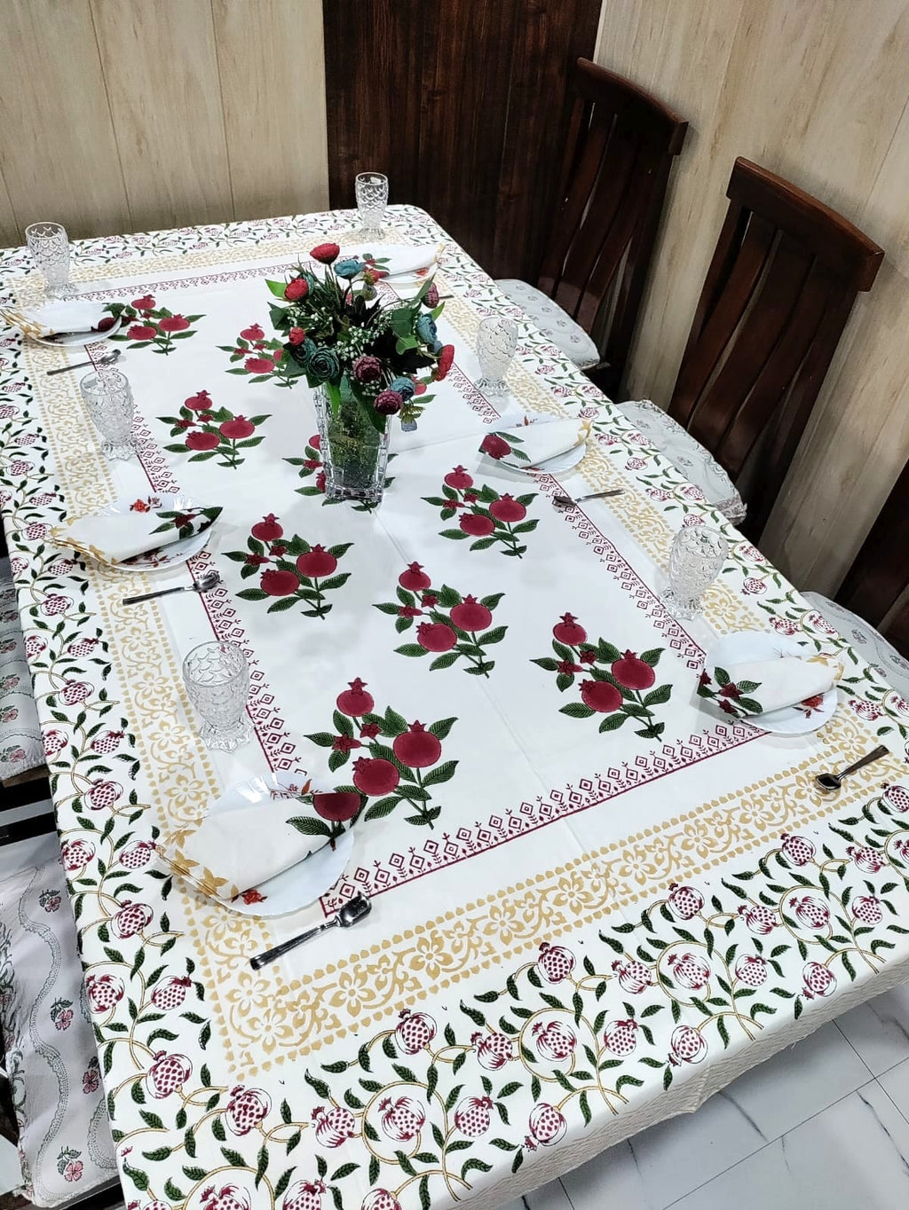 Handblock Printed Cotton Dining Table Cover & 6 Napkin Set - Anar Bagh