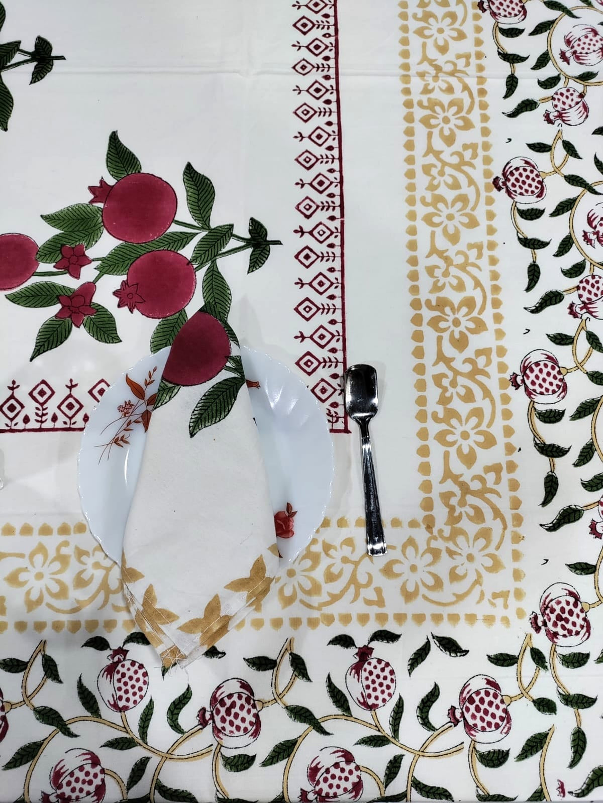 Handblock Printed Cotton Dining Table Cover & 6 Napkin Set - Anar Bagh