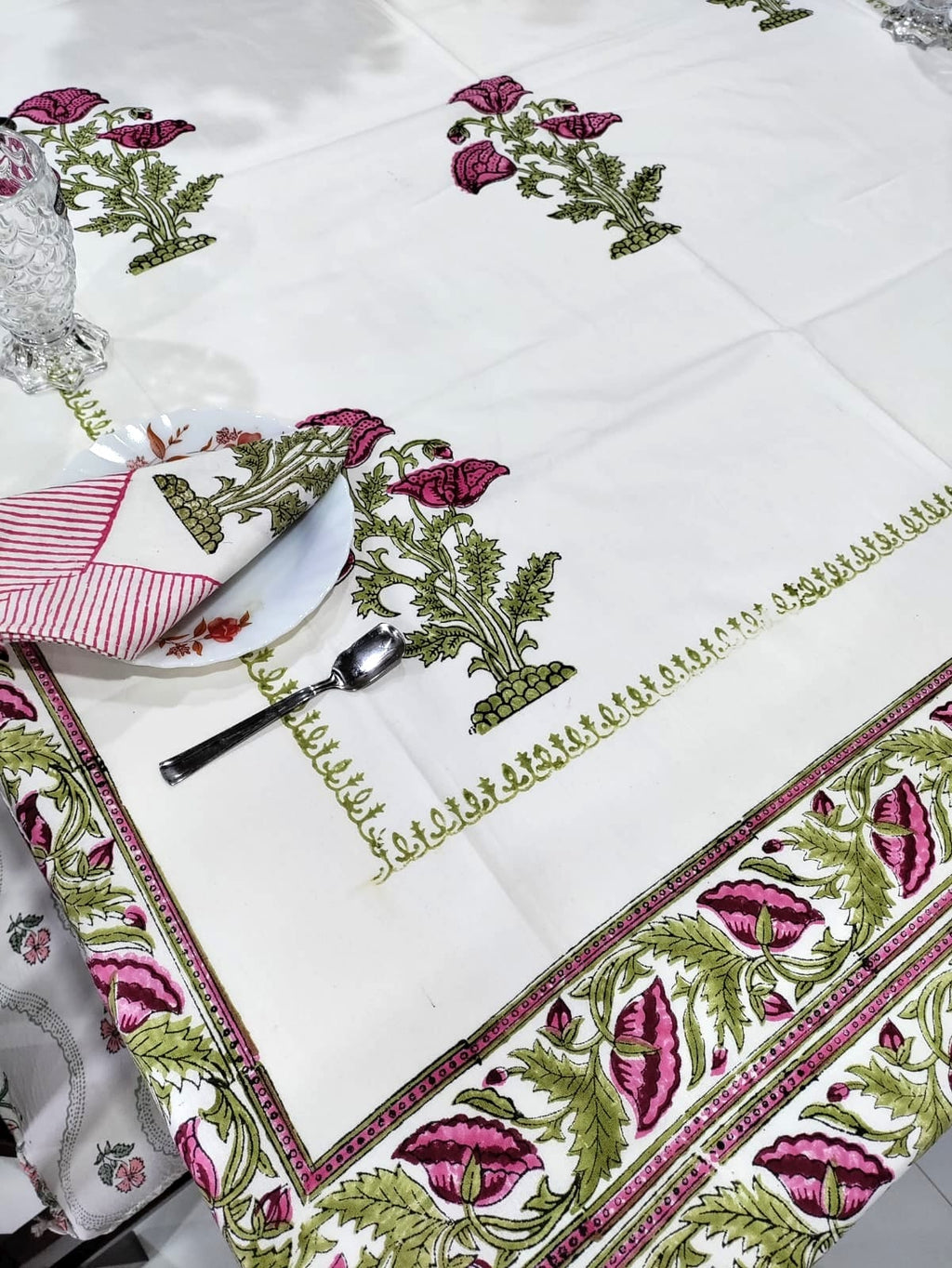 Handblock Printed Cotton Dining Table Cover & 6 Napkin Set - Gulnaar